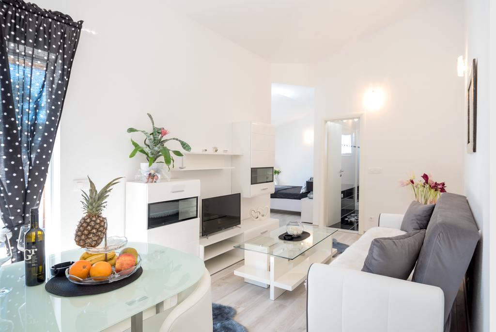 Apartment Antonio Baška Voda Kültér fotó